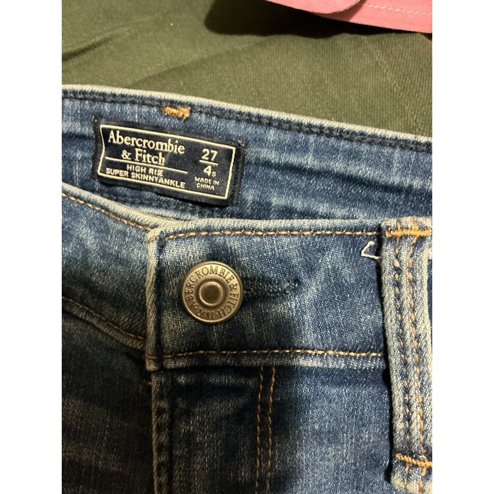Abercrombie & Fitch Super Skinny Ankle High Rise Star Embroidered 4/27‎ Distress - Picture 7 of 10